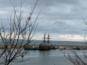 Στούντιο ΤΣερνομορετσ, περιοχή Μπουργκάς 1