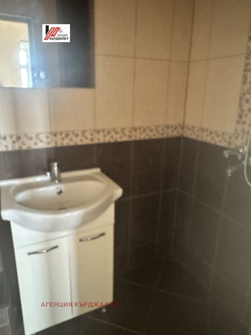 Продава  3-стаен град Кърджали , Център , 60 кв.м | 98336484 - изображение [10]