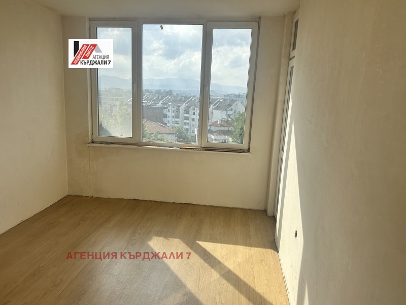 Продава  3-стаен град Кърджали , Център , 60 кв.м | 98336484 - изображение [6]