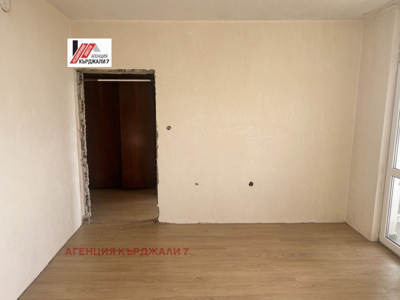 Продава  3-стаен град Кърджали , Център , 60 кв.м | 98336484 - изображение [11]