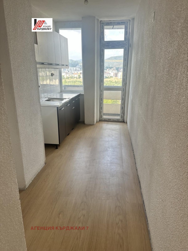 Продава  3-стаен град Кърджали , Център , 60 кв.м | 98336484 - изображение [2]