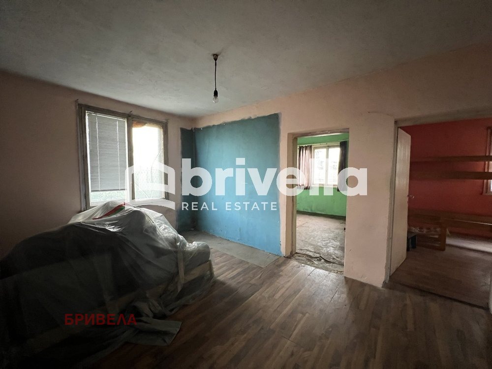 Продава ЕТАЖ ОТ КЪЩА, гр. София, Челопечене, снимка 2 - Етаж от къща - 50495987