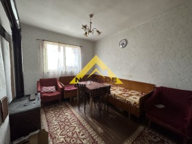 Продава къща област Пловдив с. Златосел - [1] 