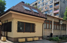 Продава къща град Пловдив Кършияка - [1] 