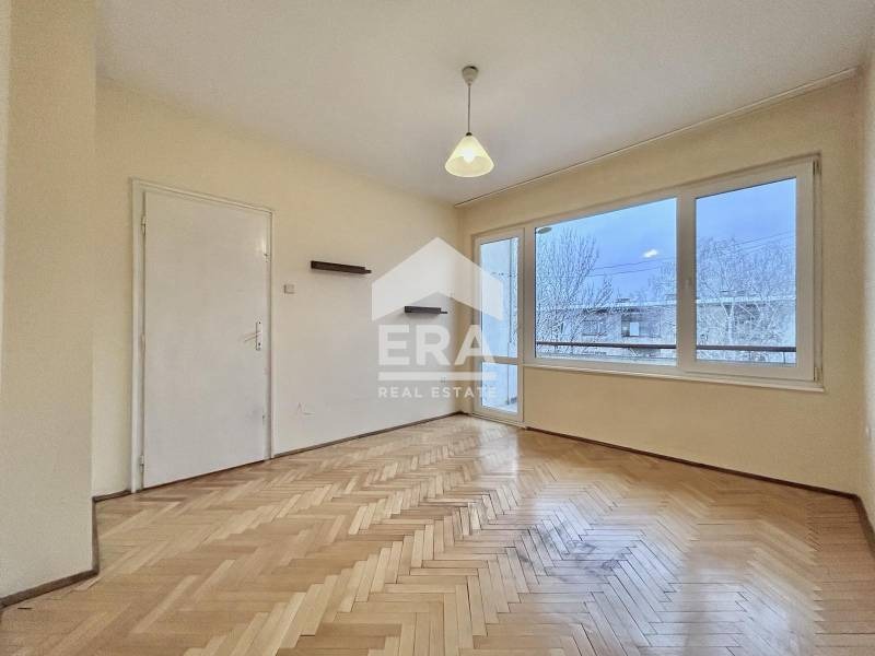 De vânzare  1 dormitor Sofia , Carpuzița , 53 mp | 75697103