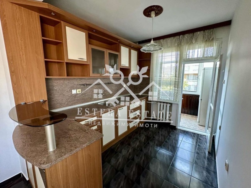 Продава  4-стаен град Шумен , Център , 100 кв.м | 38791699