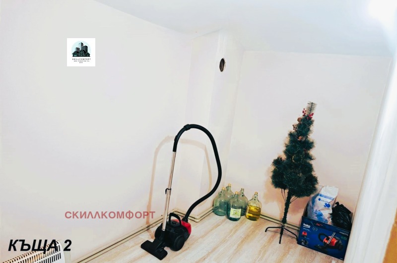 Te koop  Huis regio Sofia , Kostinbrod , 210 m² | 65770800 - afbeelding [13]