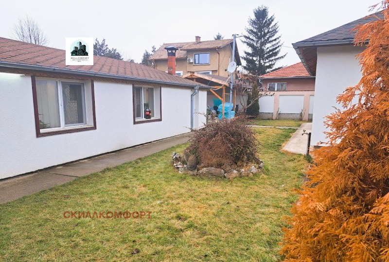Te koop  Huis regio Sofia , Kostinbrod , 210 m² | 65770800