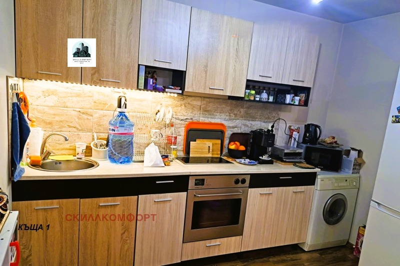 Te koop  Huis regio Sofia , Kostinbrod , 210 m² | 65770800 - afbeelding [3]