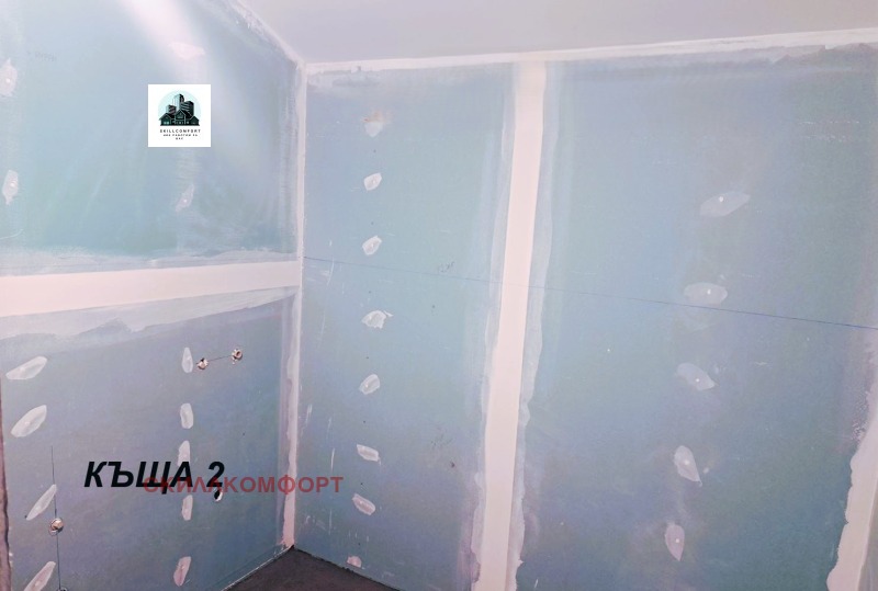Te koop  Huis regio Sofia , Kostinbrod , 210 m² | 65770800 - afbeelding [14]