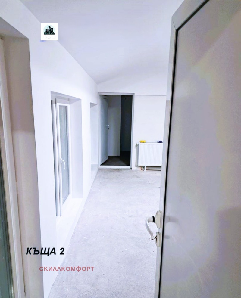 Te koop  Huis regio Sofia , Kostinbrod , 210 m² | 65770800 - afbeelding [16]