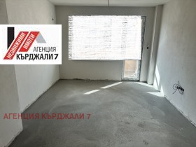 1 dormitorio Vazrozhdentsi, Kardzhali 9