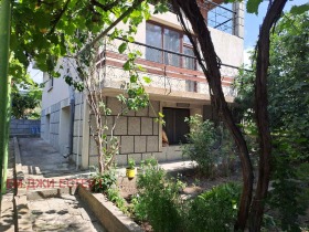 Продажба на имоти в с. Тополица, област Бургас - изображение 1 