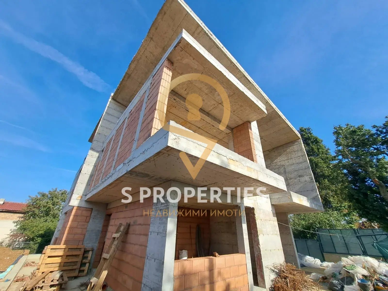 Продава  Многостаен град Варна , м-т Горна Трака , 130 кв.м | 22639622