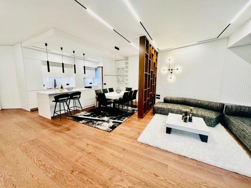 Продава 3-СТАЕН, гр. София, Изток, снимка 4 - Апартаменти - 52519489