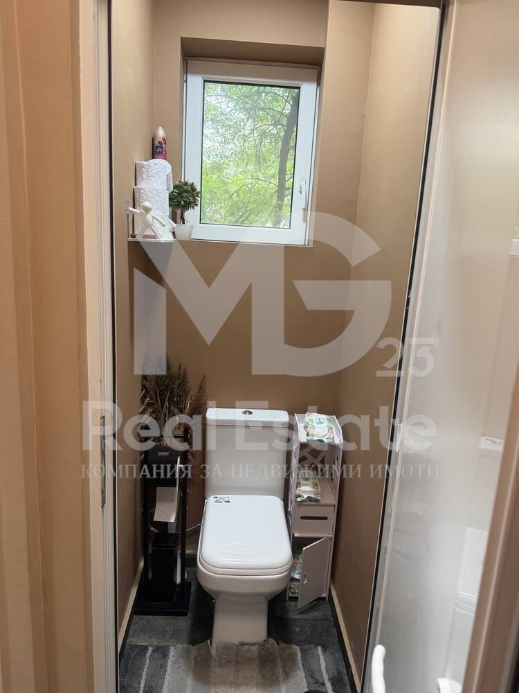 Продава ЕТАЖ ОТ КЪЩА, гр. Пловдив, Кючук Париж, снимка 8 - Етаж от къща - 54593252