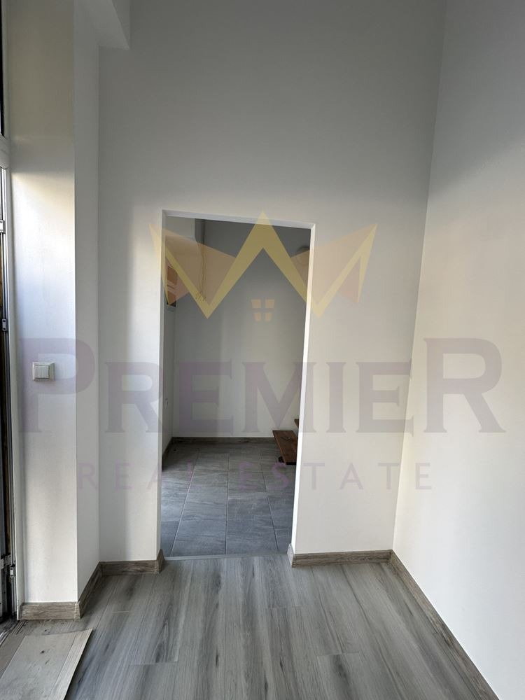 Продава МАГАЗИН, гр. Варна, Център, снимка 4 - Магазини - 52809852