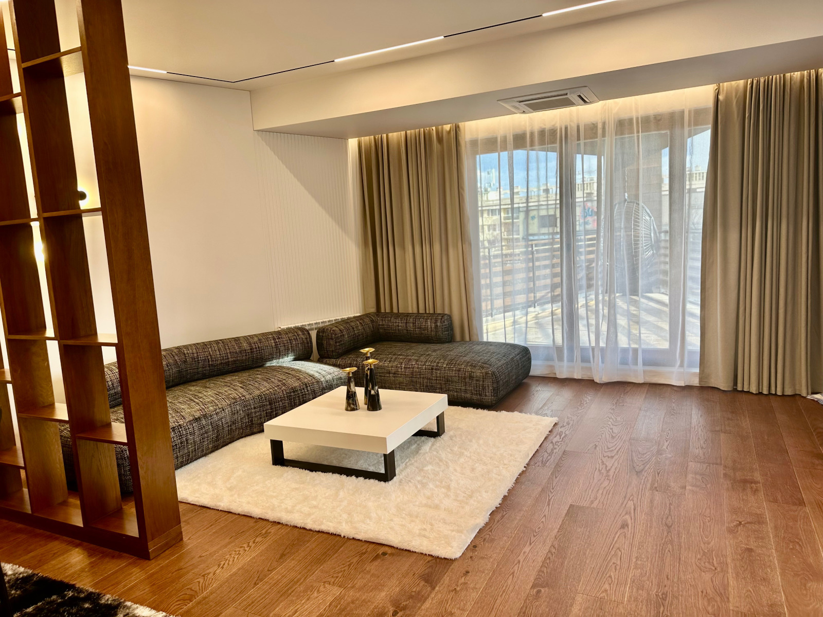 Продава 3-СТАЕН, гр. София, Изток, снимка 2 - Апартаменти - 53942941