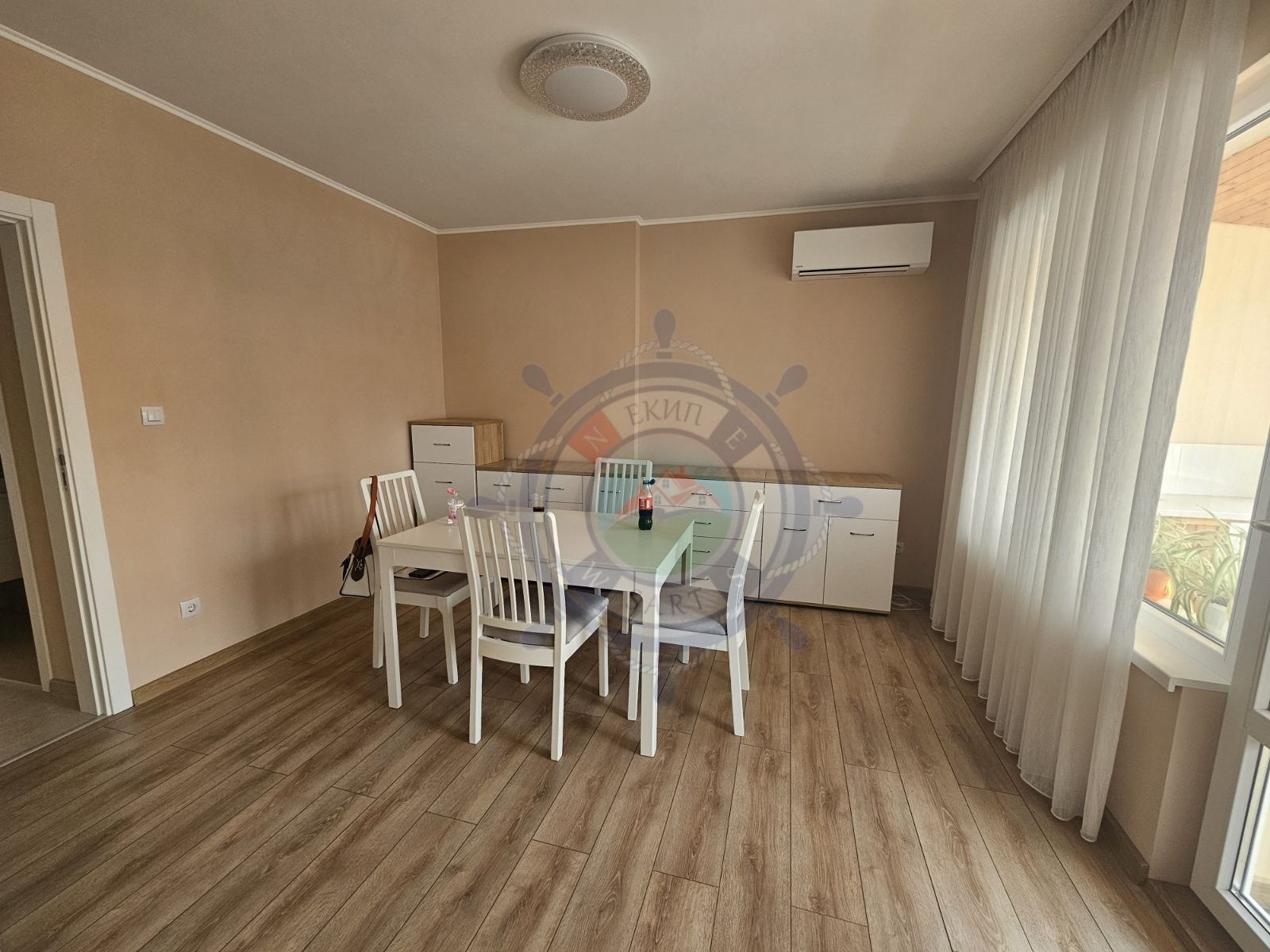 Продава 4-СТАЕН, гр. Варна, Централна поща