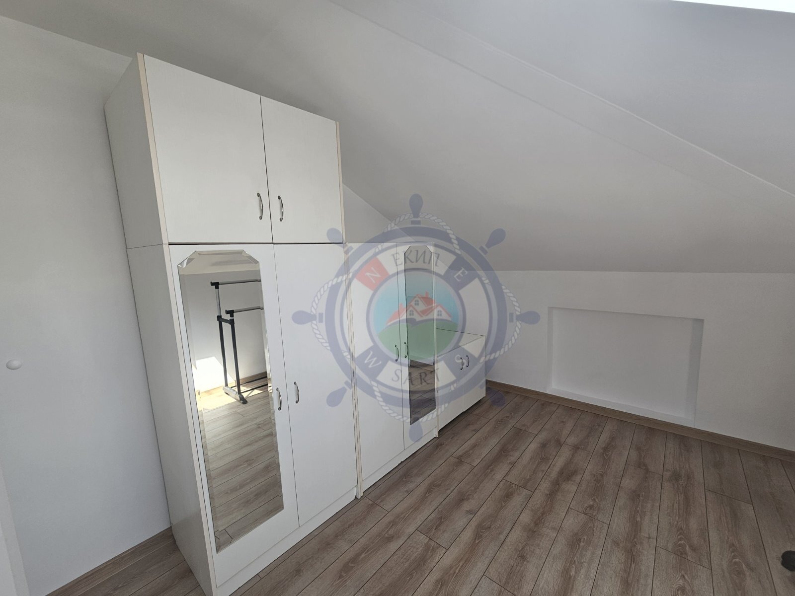 Продава 4-СТАЕН, гр. Варна, Централна поща, снимка 5 - Апартаменти - 54688461
