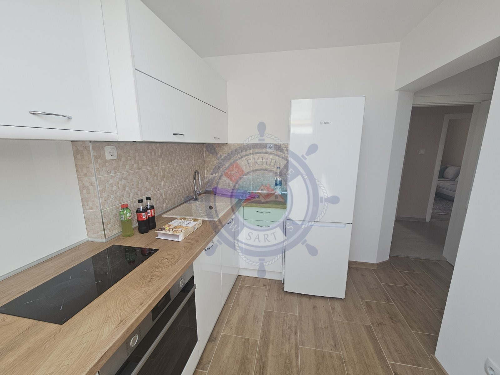 Продава 4-СТАЕН, гр. Варна, Централна поща, снимка 9 - Апартаменти - 54688461