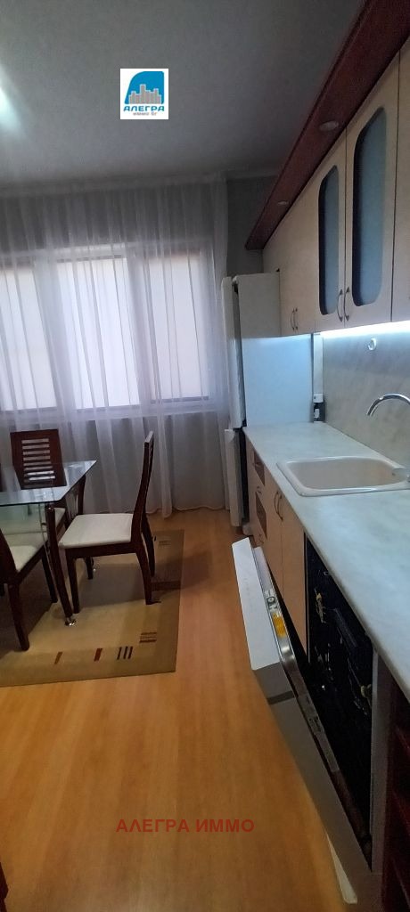 Продава 3-СТАЕН, гр. Пловдив, Кючук Париж, снимка 2 - Aпартаменти - 47059022