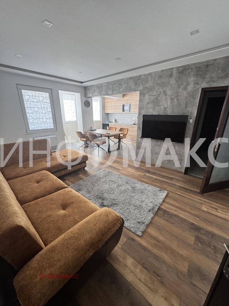 À venda  2 quartos Burgas , Centar , 83 m² | 82124542