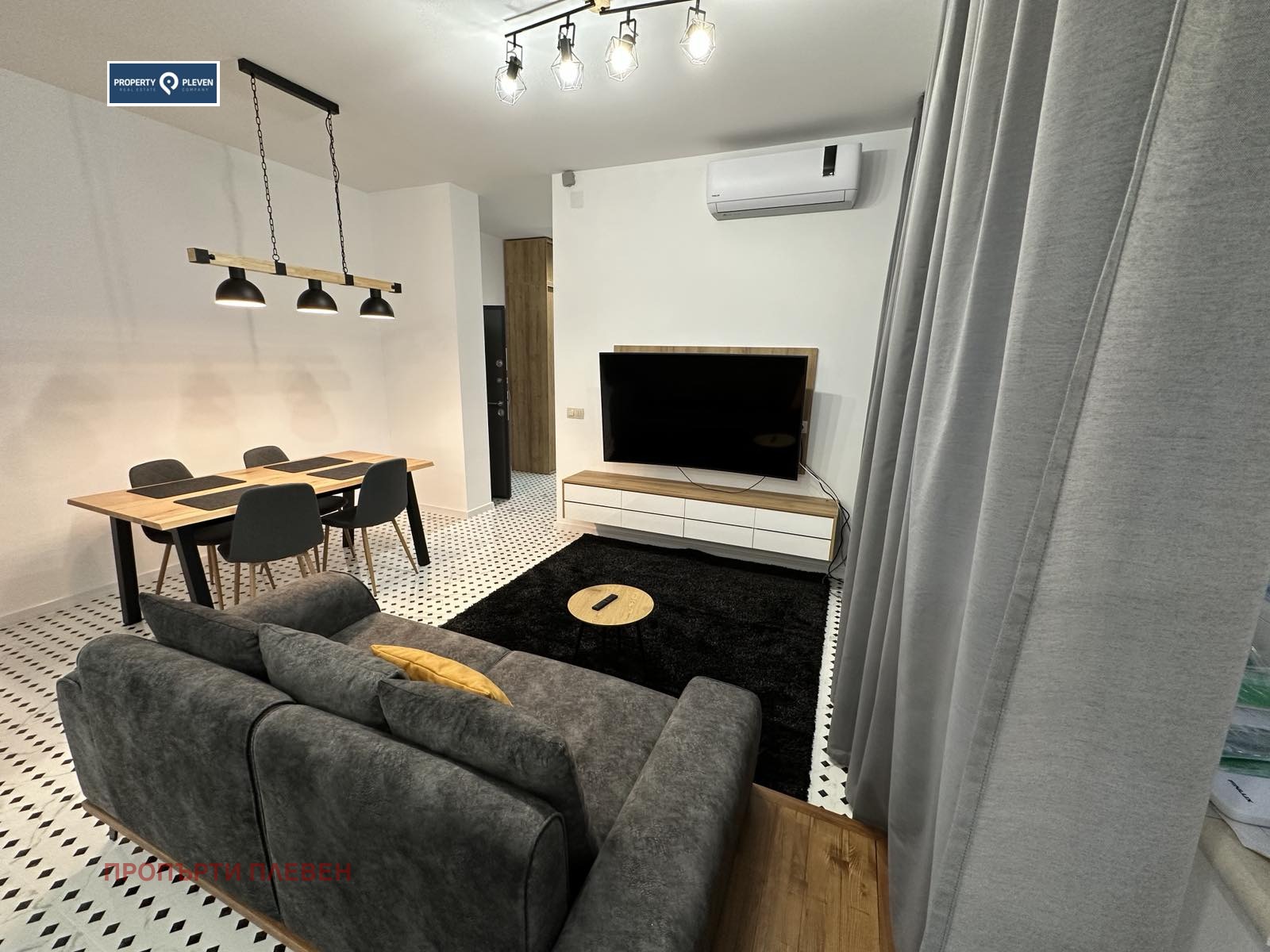 Продава 3-СТАЕН, гр. Плевен, Идеален център