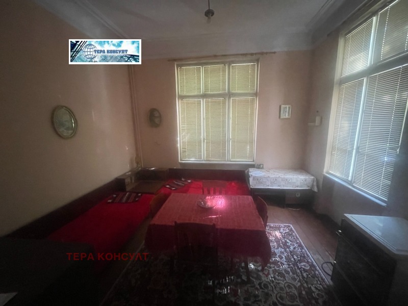 Продава  Офис град Плевен , Идеален център , 97 кв.м | 29887654 - изображение [2]