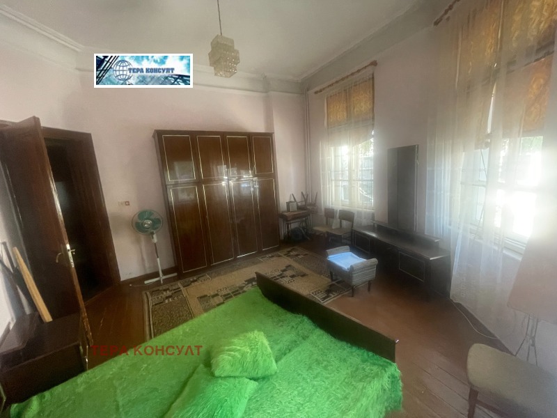 Продава  Офис град Плевен , Идеален център , 97 кв.м | 29887654 - изображение [3]