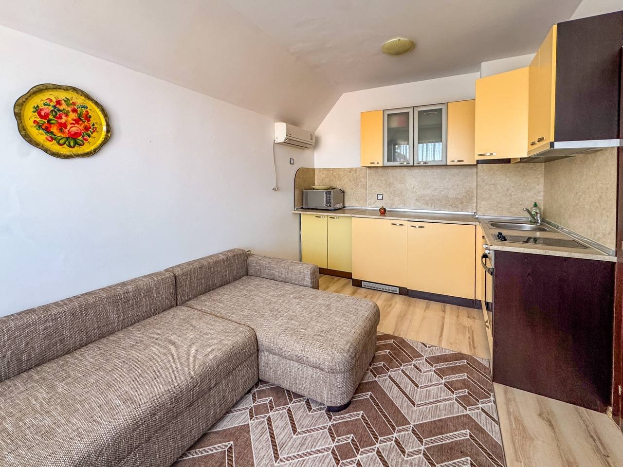 Продава 2-СТАЕН, гр. Бургас, Сарафово, снимка 2 - Апартаменти - 54760029