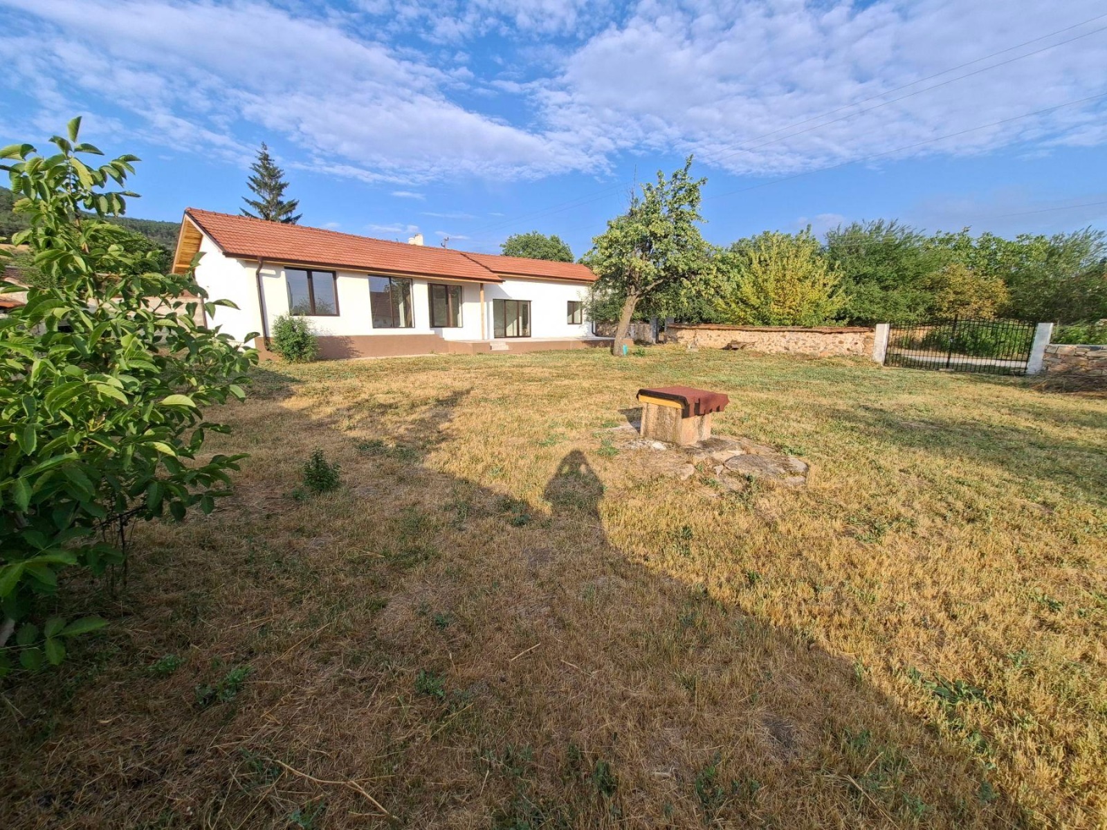 Продава КЪЩА, с. Саранци, област София област, снимка 5 - Къщи - 55951687