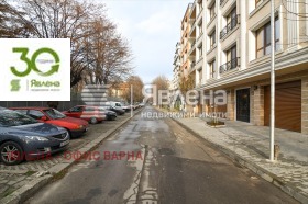 3+ hálószoba Centar, Varna