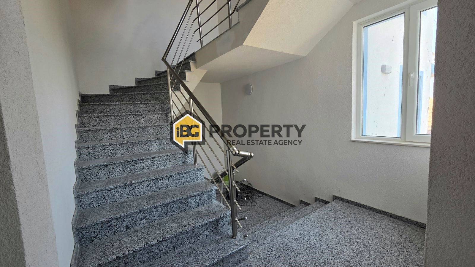 Продава 2-СТАЕН, гр. Бяла, област Варна, снимка 2 - Апартаменти - 55134077