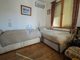 Huis Dragizjevo, regio Veliko Tarnovo 4