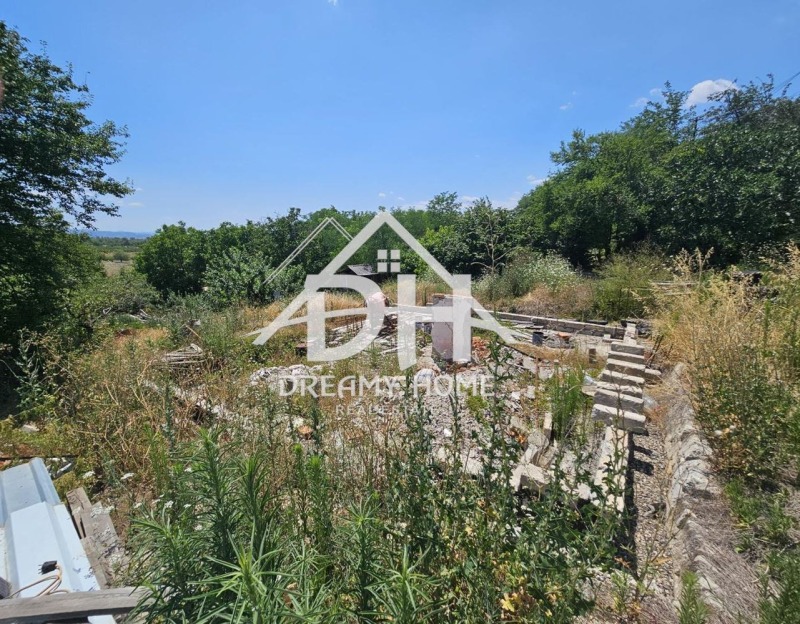 In vendita  Complotto Kardgali , Bajkal , 900 mq | 52668054