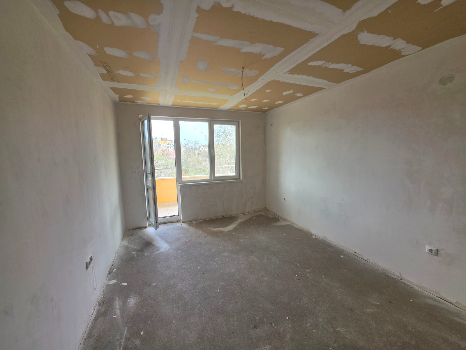 Продава 3-СТАЕН, гр. Стара Загора, Железник - изток, снимка 3 - Апартаменти - 54362150