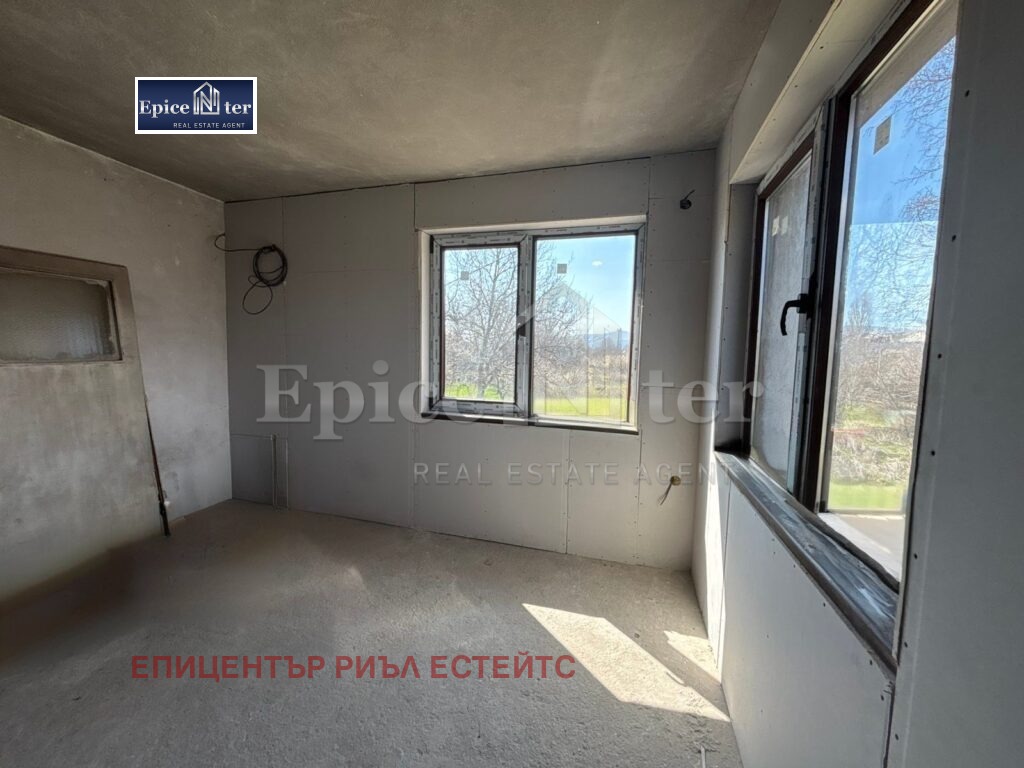 Продава КЪЩА, гр. Перник, Църква, снимка 14 - Къщи - 54115639