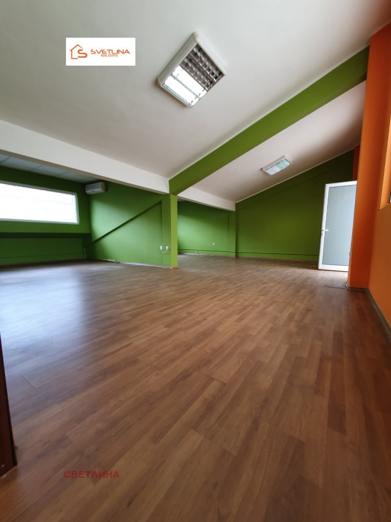 Дава под Наем ОФИС в град София, Банишора - 100 кв.м / 599 € » 1 171.54 лв., СВЕТЛИНА