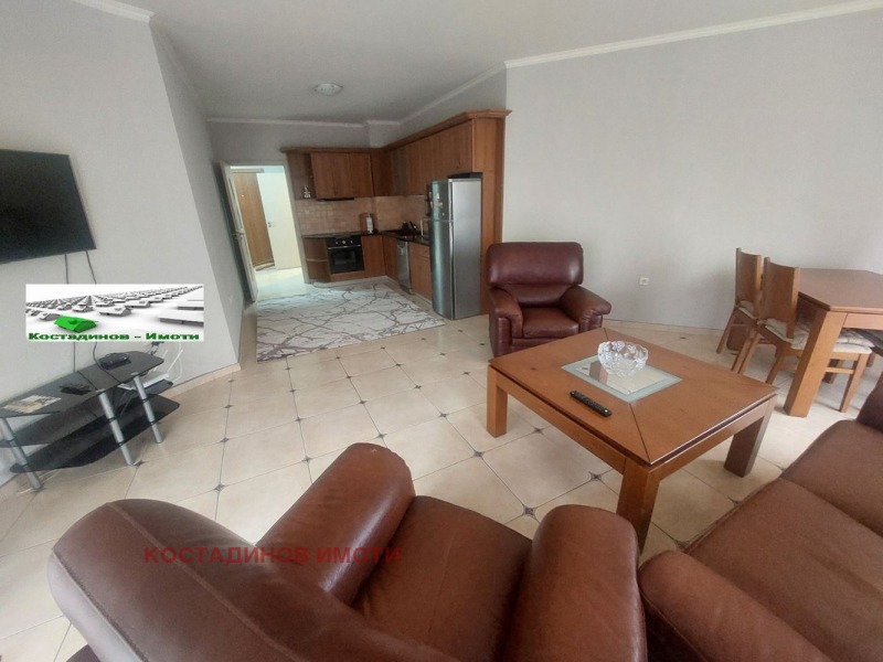 Te huur  2 slaapkamers Plovdiv , Karsjijaka , 135 m² | 18858039