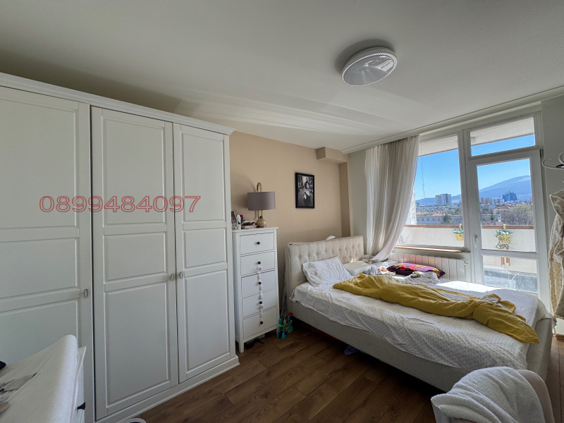 Zu vermieten  3 Schlafzimmer Sofia , Geo Milew , 140 qm | 65350358 - Bild [11]