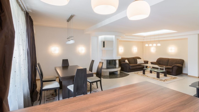 Te huur  3 slaapkamers Sofia , Lozenets , 179 m² | 49630936