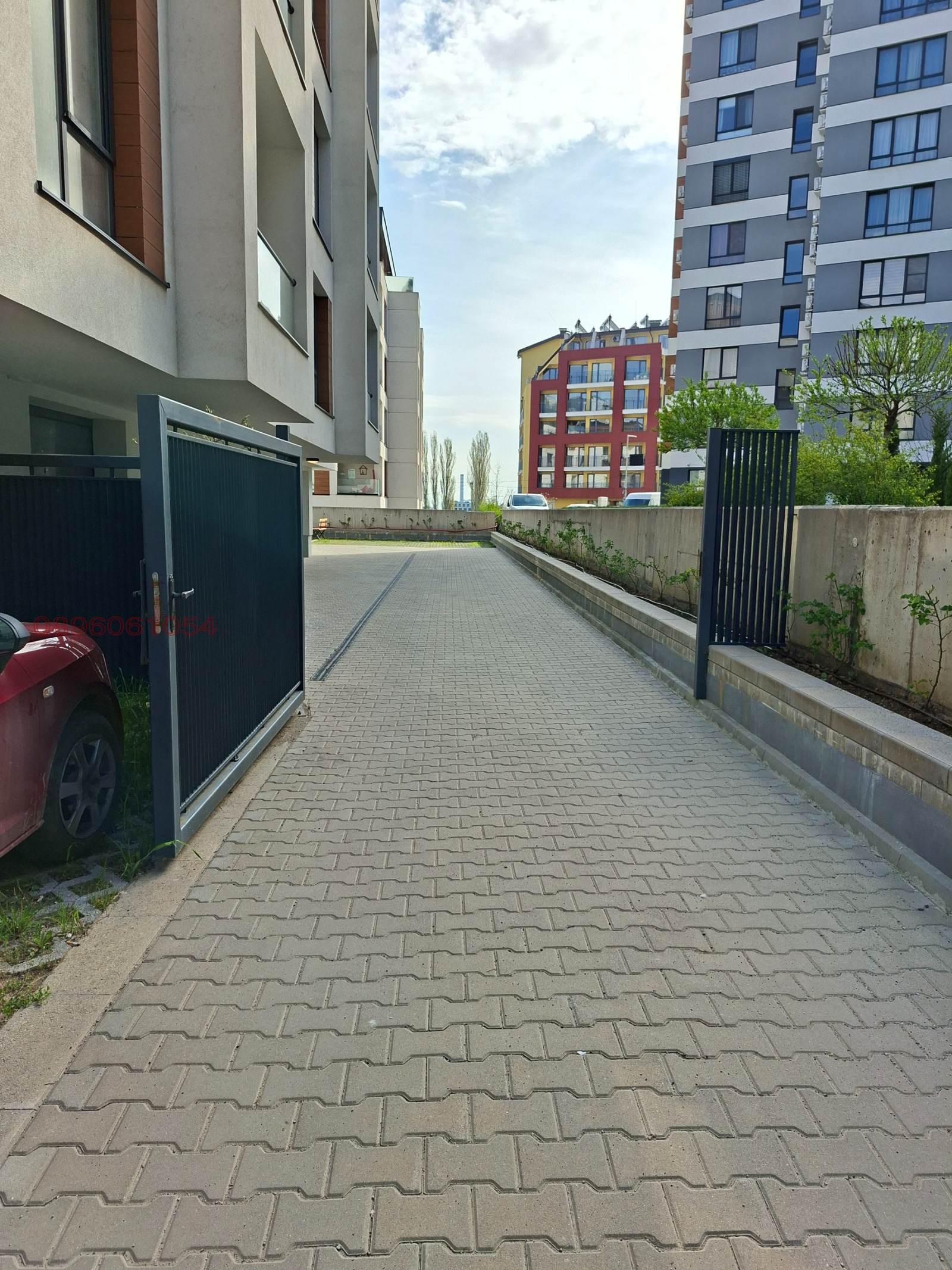 Дава под наем ГАРАЖ, ПАРКОМЯСТО, гр. София, Овча купел, снимка 2 - Гаражи и паркоместа - 54655233