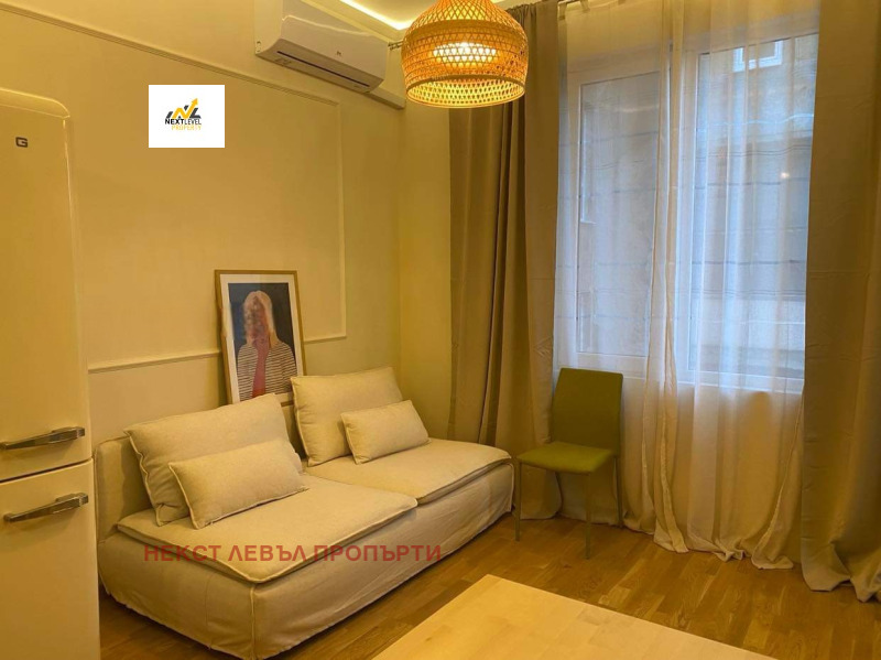 Kiadó  1 hálószoba Sofia , Centar , 55 négyzetméter | 79471415