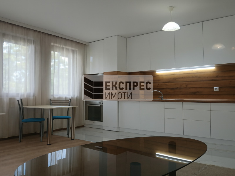 Дава под наем 2-СТАЕН, гр. София, Оборище