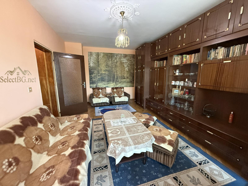 Zu vermieten  2 Schlafzimmer Weliko Tarnowo , Buzludscha , 70 qm | 91011190