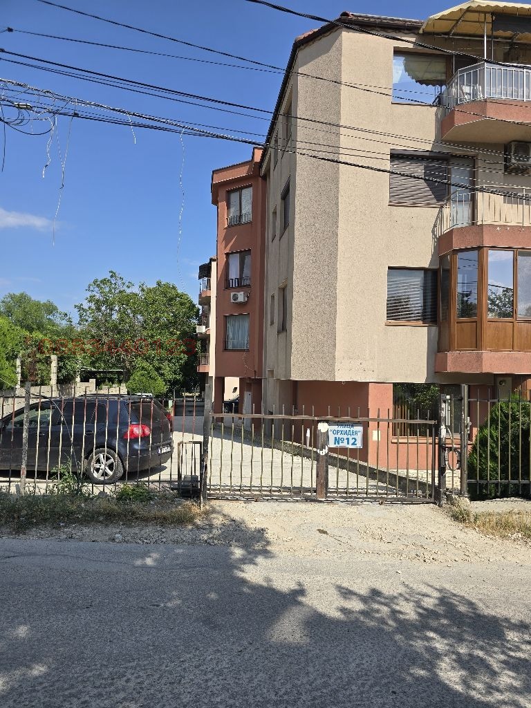 Дава под наем ГАРАЖ, ПАРКОМЯСТО, гр. Варна, Изгрев, снимка 2 - Гаражи и паркоместа - 55260898
