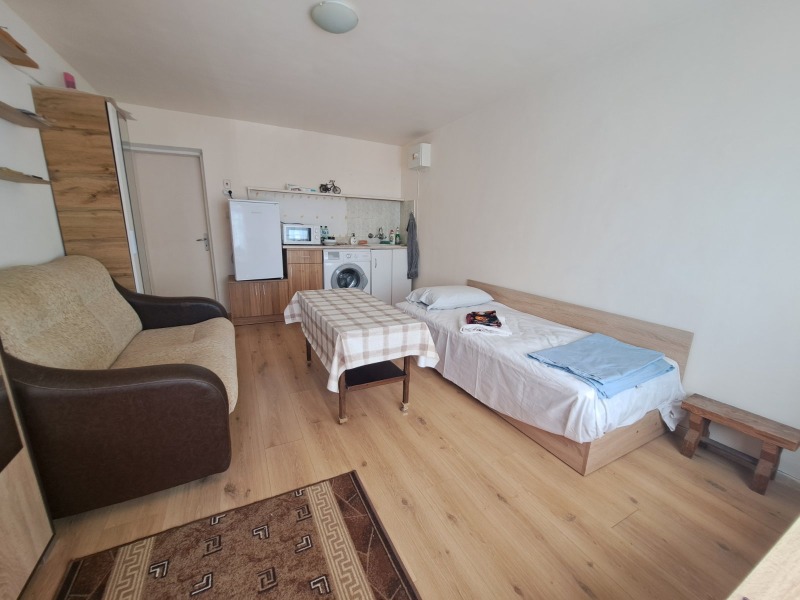 Дава под нем  1-стаен, град Варна, Погреби •  204 € • ID 48913093 — holmes.bg - [1] 