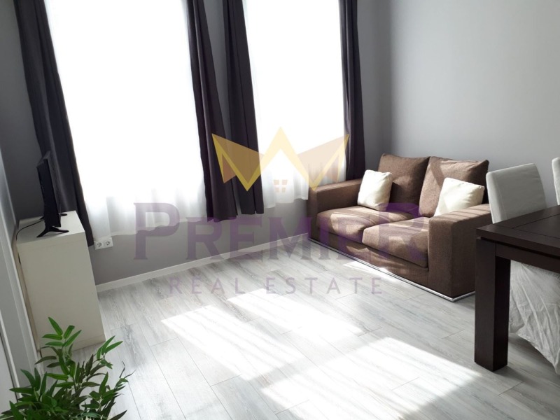 De inchiriat  1 dormitor Varna , Țentâr , 65 mp | 28859951 - imagine [14]