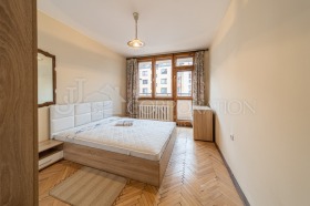 2 Schlafzimmer Belite brezi, Sofia 8